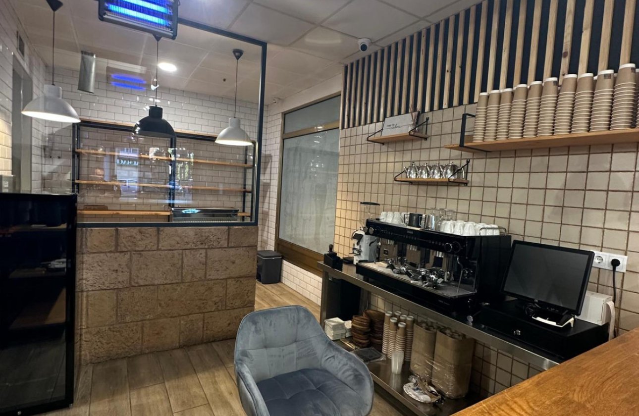 Resale - Commercial property -
Alicante - Alicante Centro