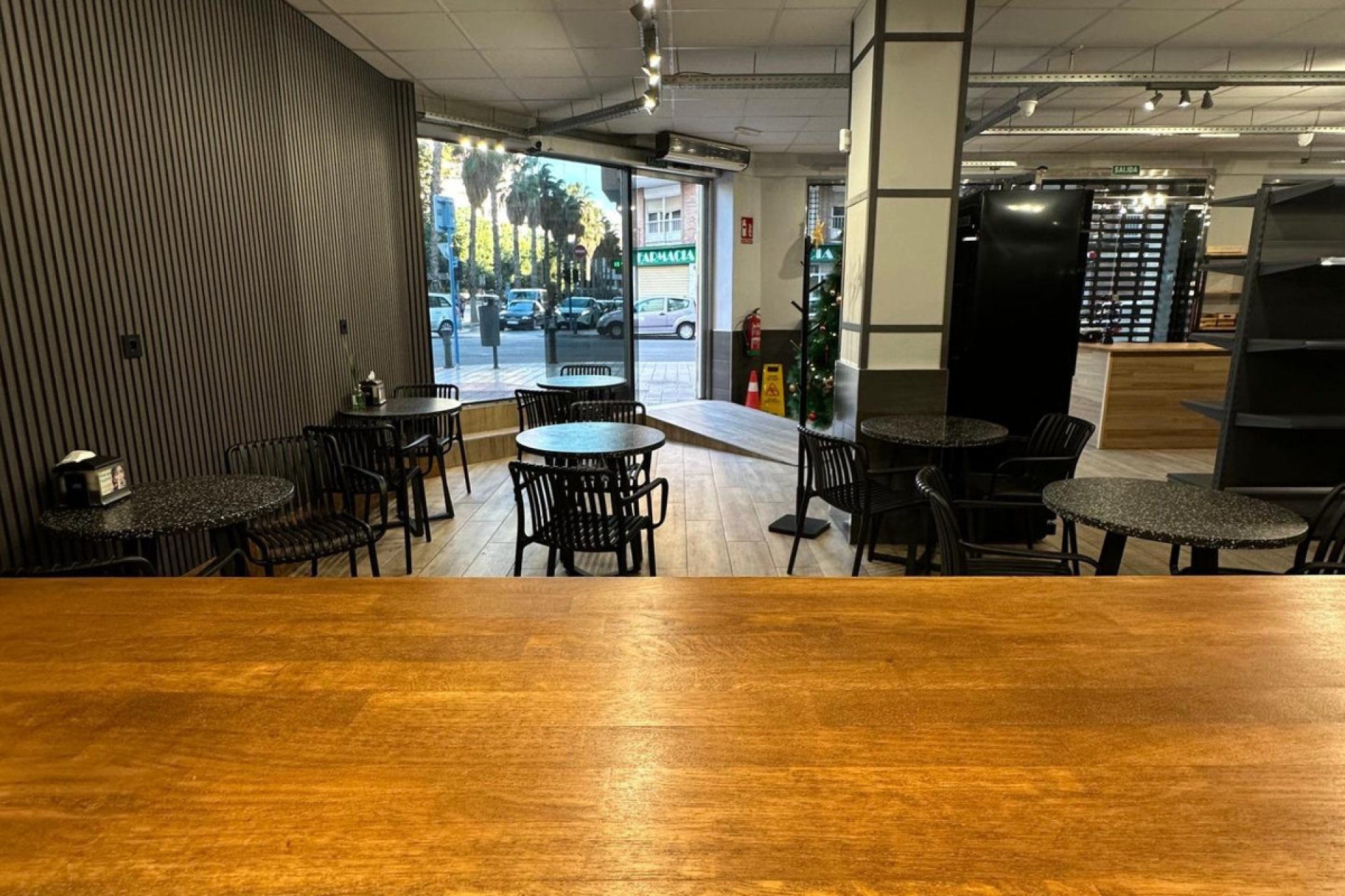 Resale - Commercial property -
Alicante - Alicante Centro