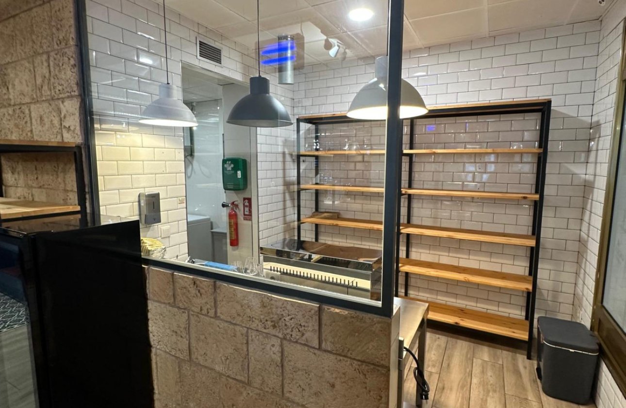 Resale - Commercial property -
Alicante - Alicante Centro