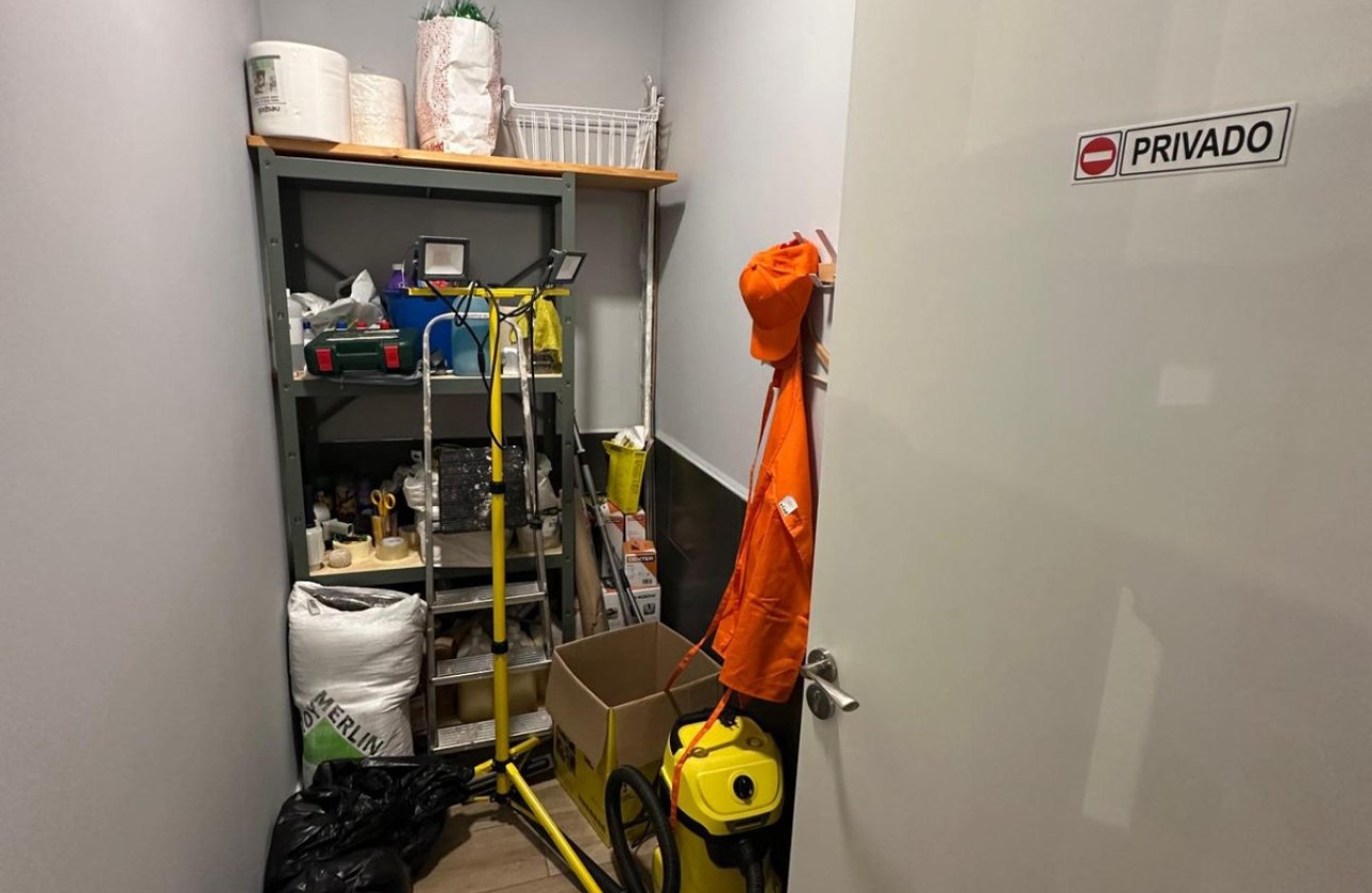 Resale - Commercial property -
Alicante - Alicante Centro