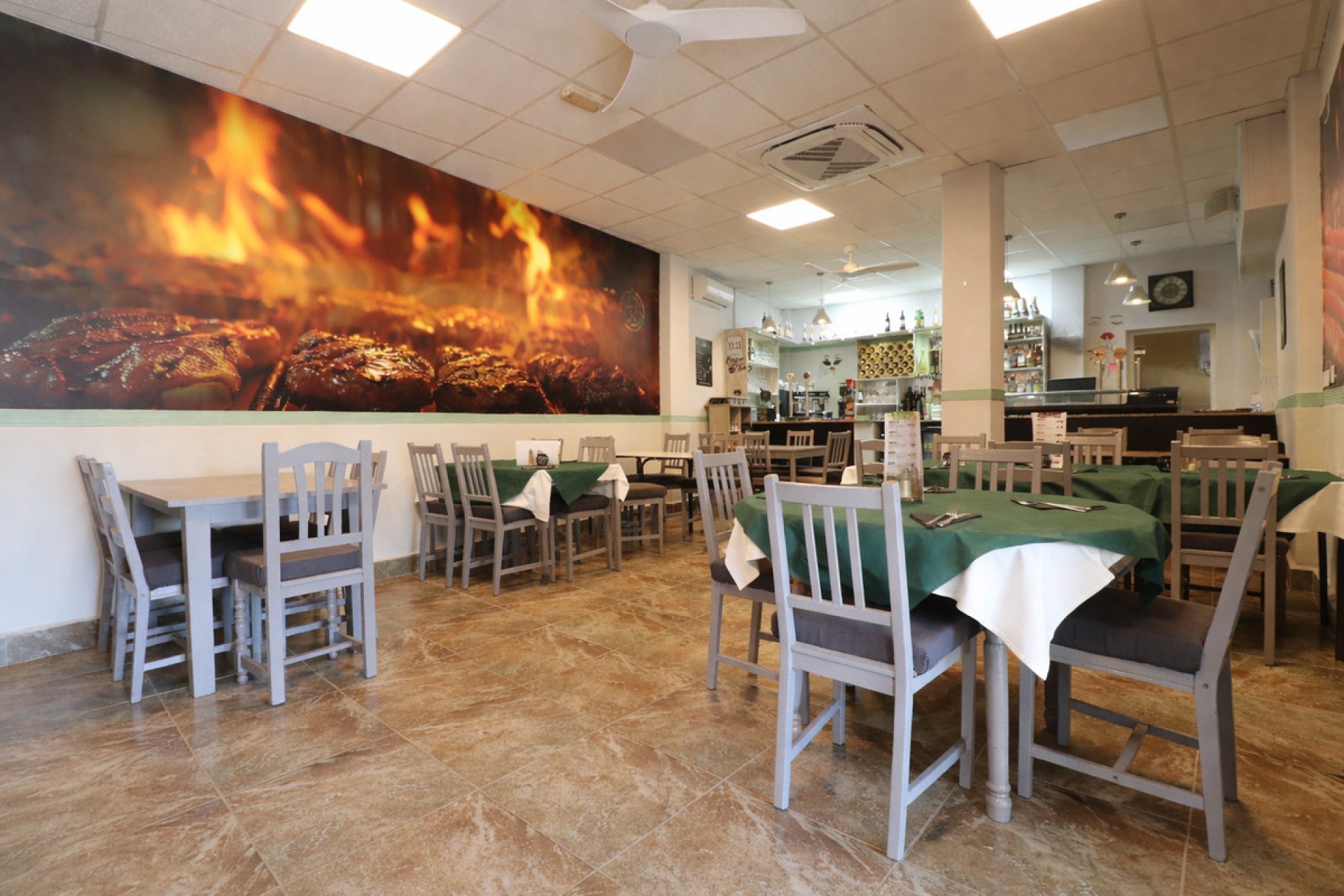 Resale - Commercial property -
Catral - Catral Centro