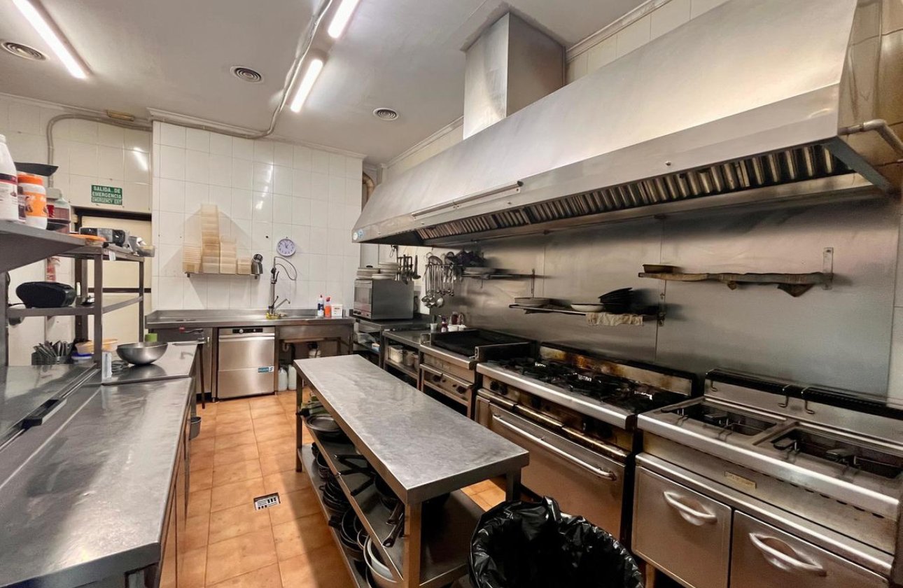 Resale - Commercial property -
Guardamar del Segura - Guardamar del Segura Centro