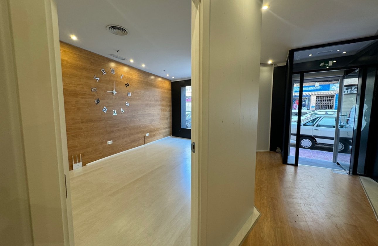 Resale - Commercial property -
Guardamar del Segura - Guardamar del Segura Centro