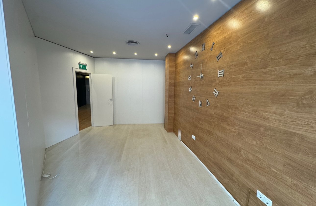 Resale - Commercial property -
Guardamar del Segura - Guardamar del Segura Centro