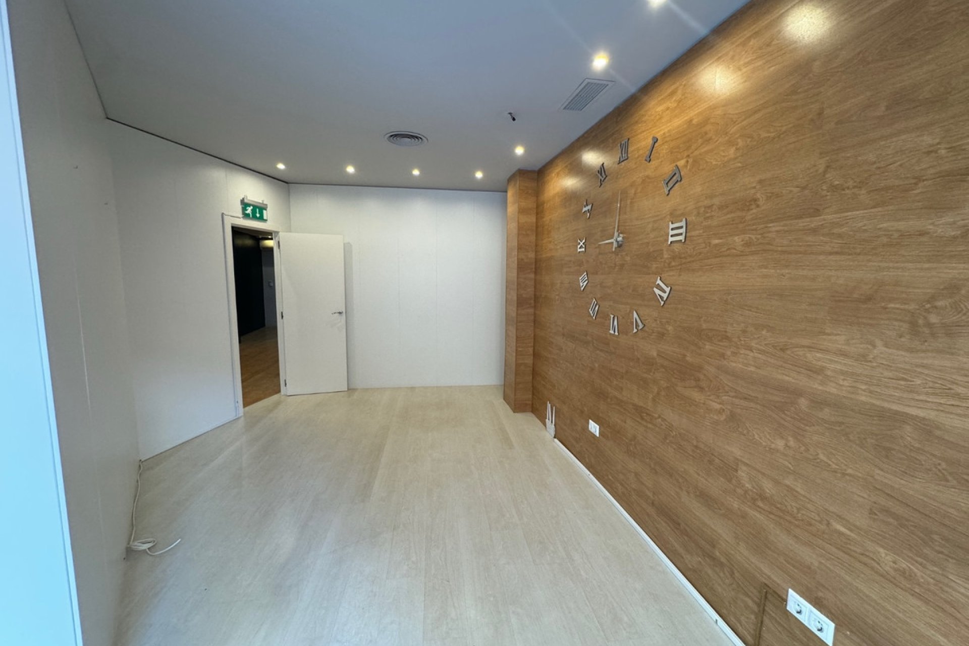 Resale - Commercial property -
Guardamar del Segura - Guardamar del Segura Centro