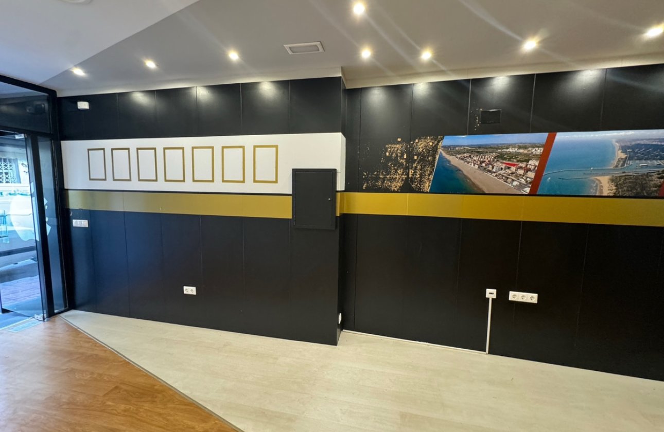 Resale - Commercial property -
Guardamar del Segura - Guardamar del Segura Centro