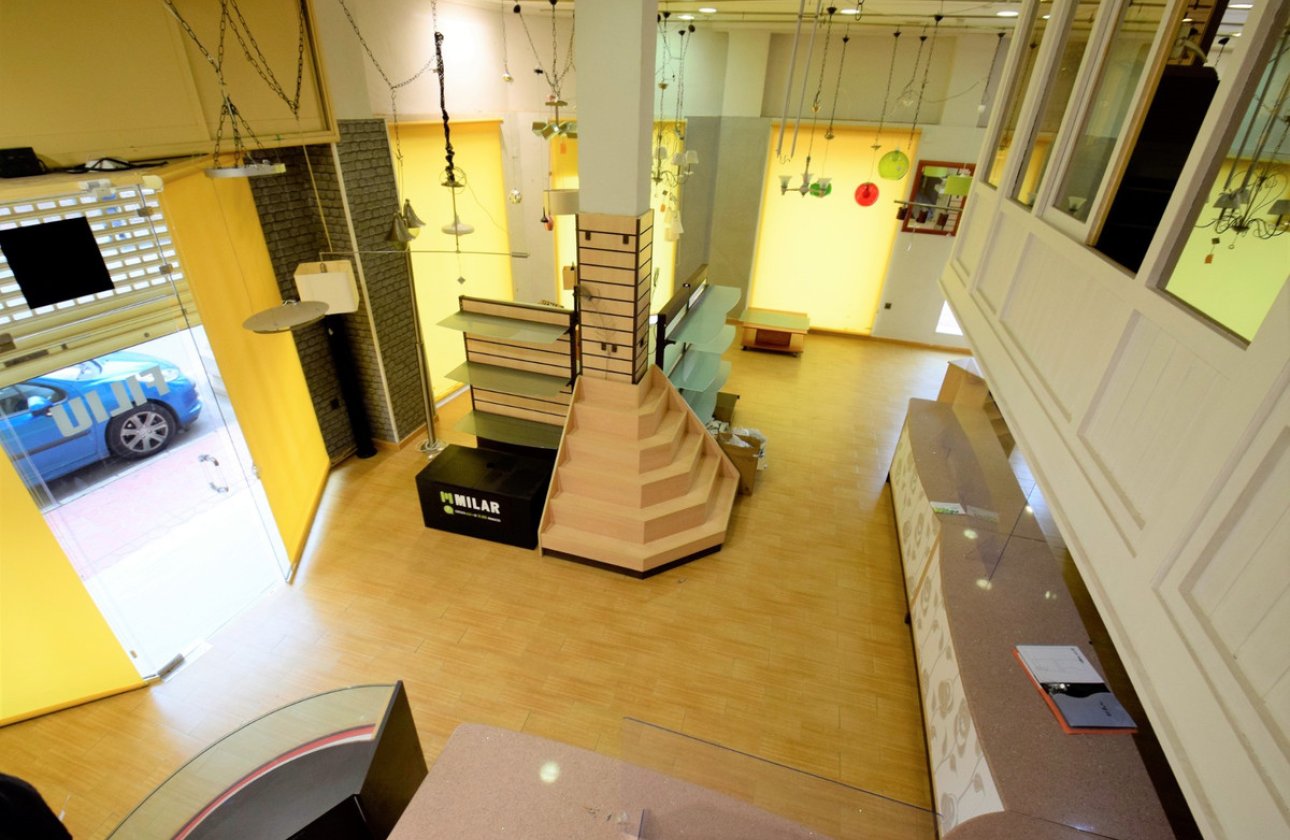 Resale - Commercial property -
Guardamar del Segura - Guardamar del Segura Centro