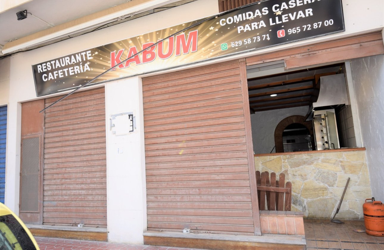 Resale - Commercial property -
Guardamar del Segura - Guardamar del Segura Centro