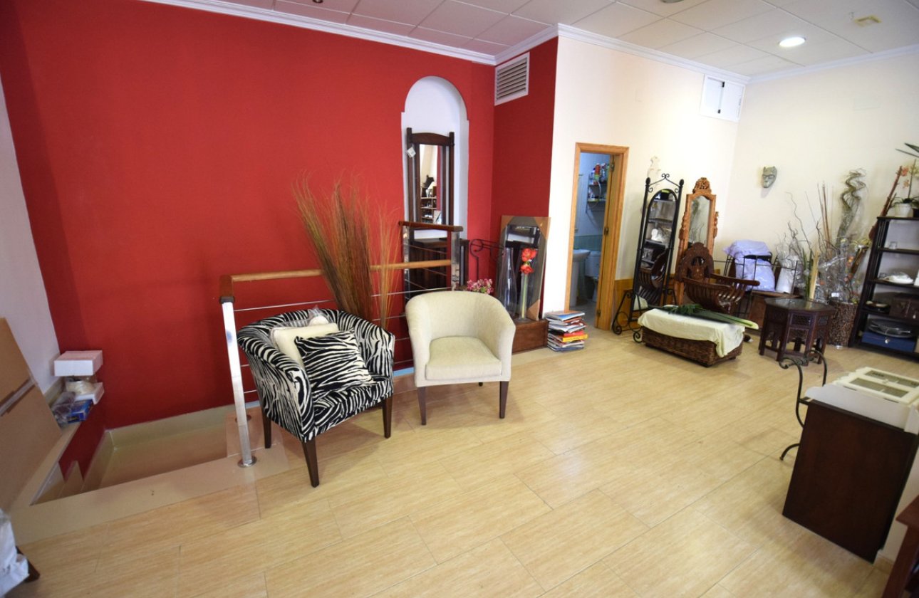 Resale - Commercial property -
Guardamar del Segura - Guardamar del Segura Centro