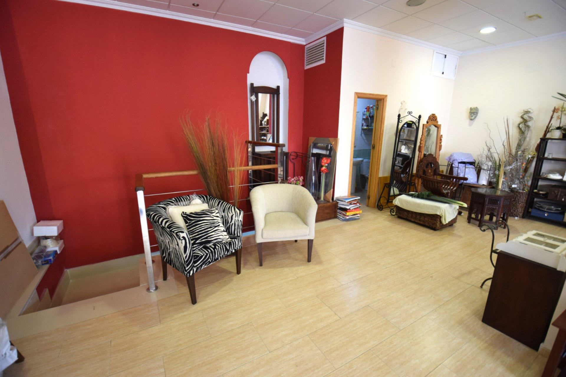 Resale - Commercial property -
Guardamar del Segura - Guardamar del Segura Centro