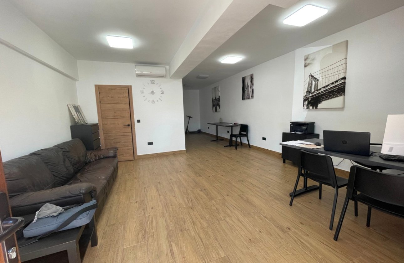 Resale - Commercial property -
Guardamar del Segura - Guardamar del Segura Centro