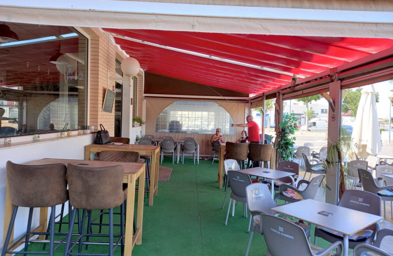 Resale - Commercial property -
Guardamar del Segura - Guardamar del Segura Centro