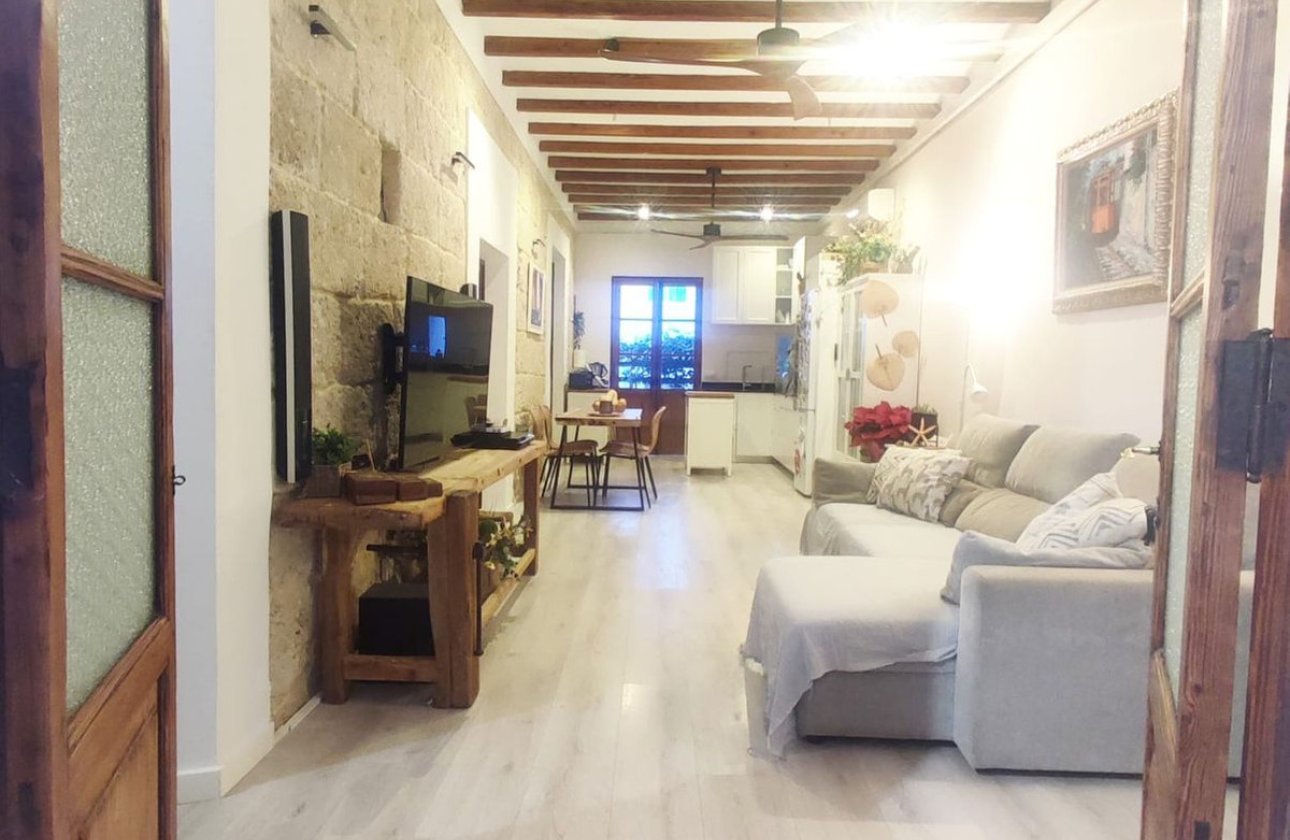 Resale - Commercial property -
Jávea - Xàbia - Jávea - Xàbia Centro