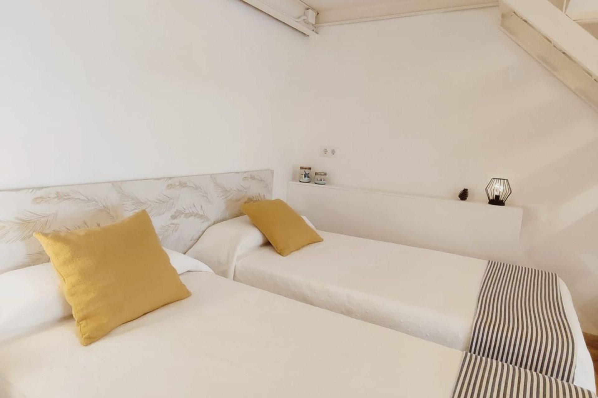 Resale - Commercial property -
Jávea - Xàbia - Jávea - Xàbia Centro