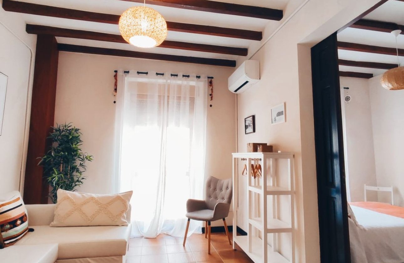 Resale - Commercial property -
Jávea - Xàbia - Jávea - Xàbia Centro