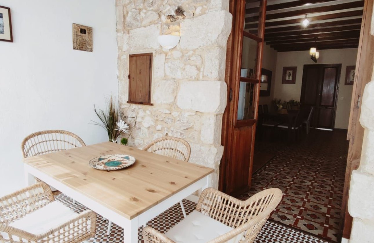 Resale - Commercial property -
Jávea - Xàbia - Jávea - Xàbia Centro