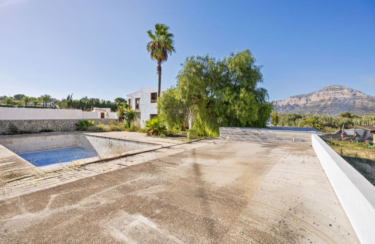 Resale - Commercial property -
Jávea - Xàbia - Jávea - Xàbia Centro