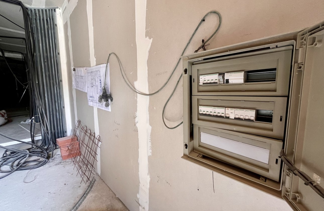 Resale - Commercial property -
Orihuela - La Zenia