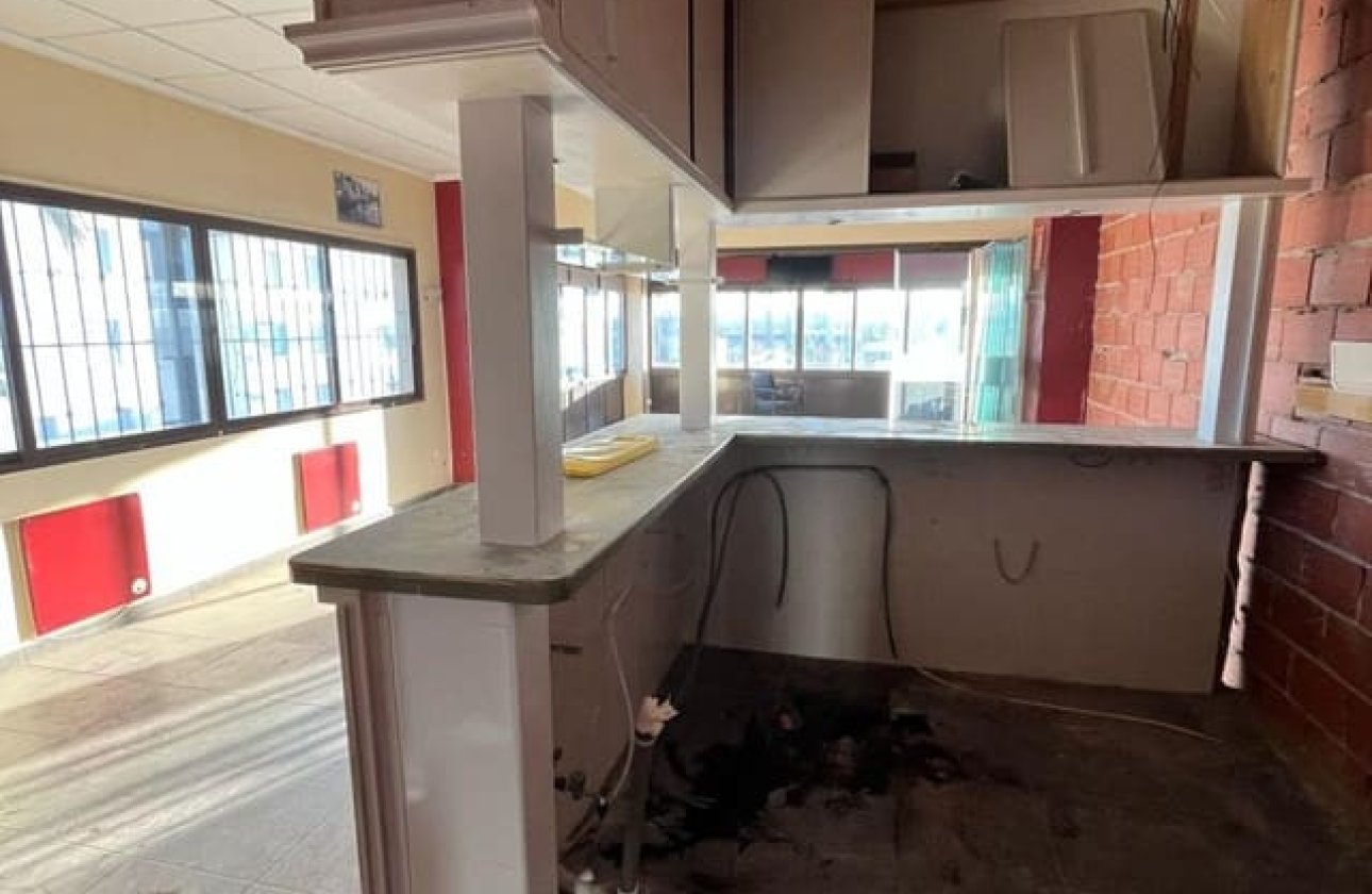 Resale - Commercial property -
Orihuela - Orihuela Costa