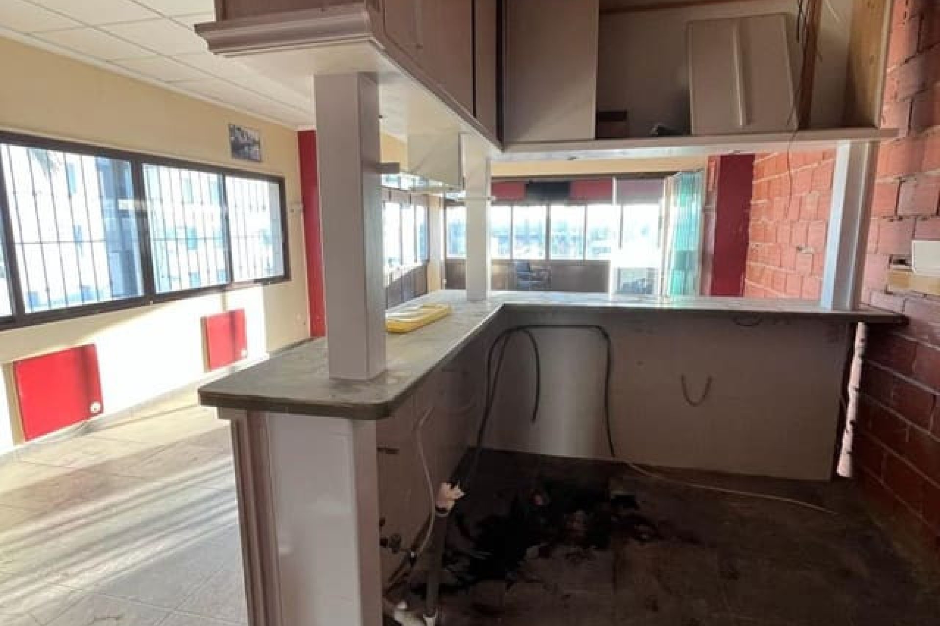 Resale - Commercial property -
Orihuela - Orihuela Costa