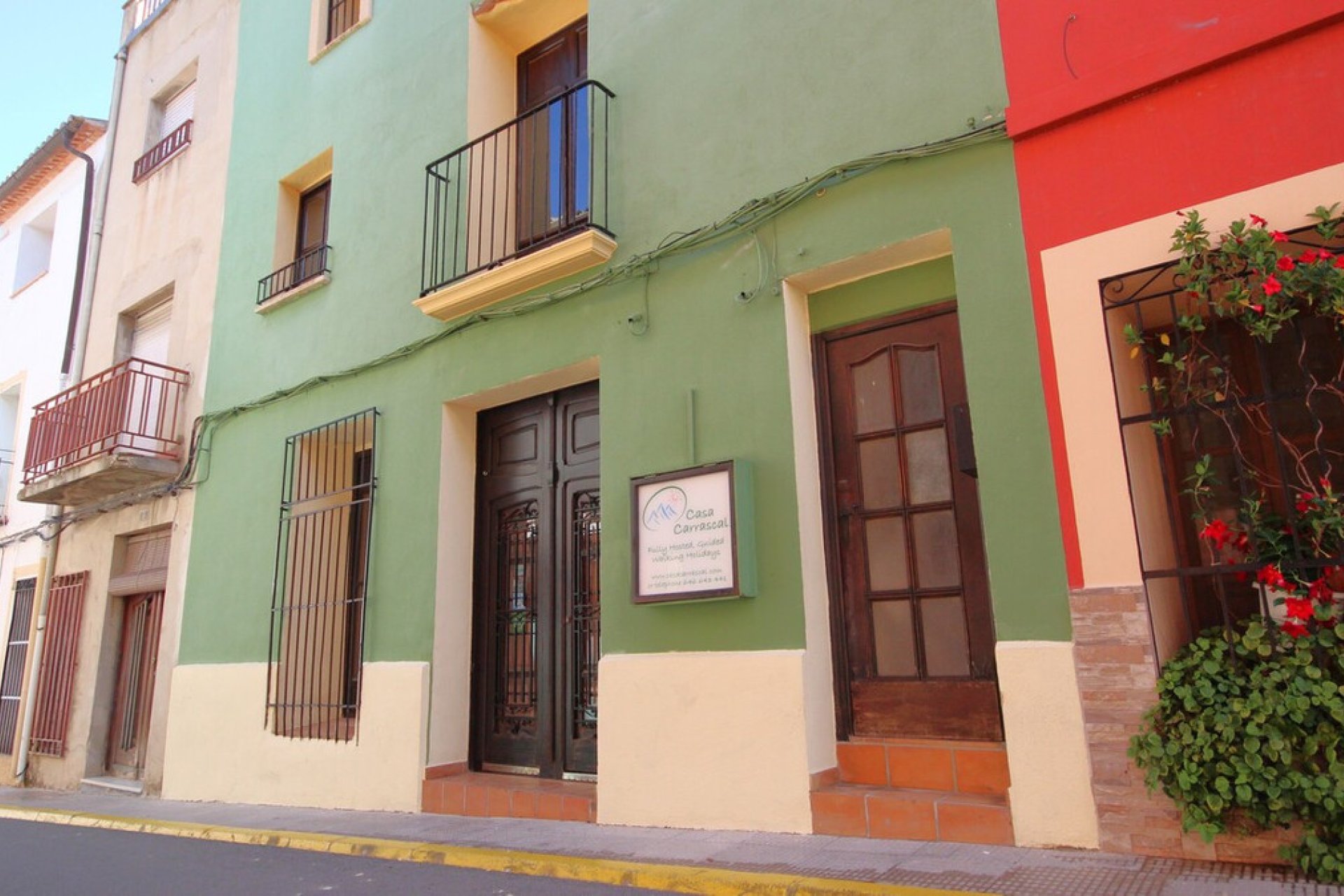 Resale - Commercial property -
Parcent