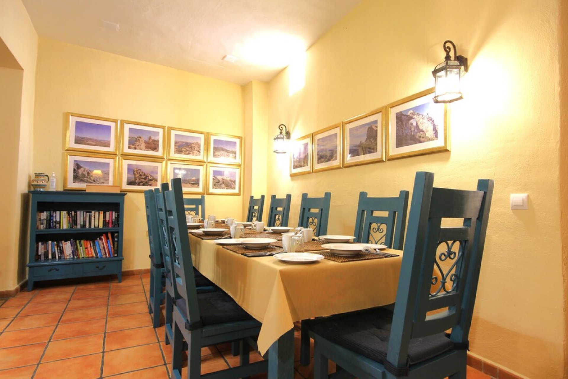 Resale - Commercial property -
Parcent