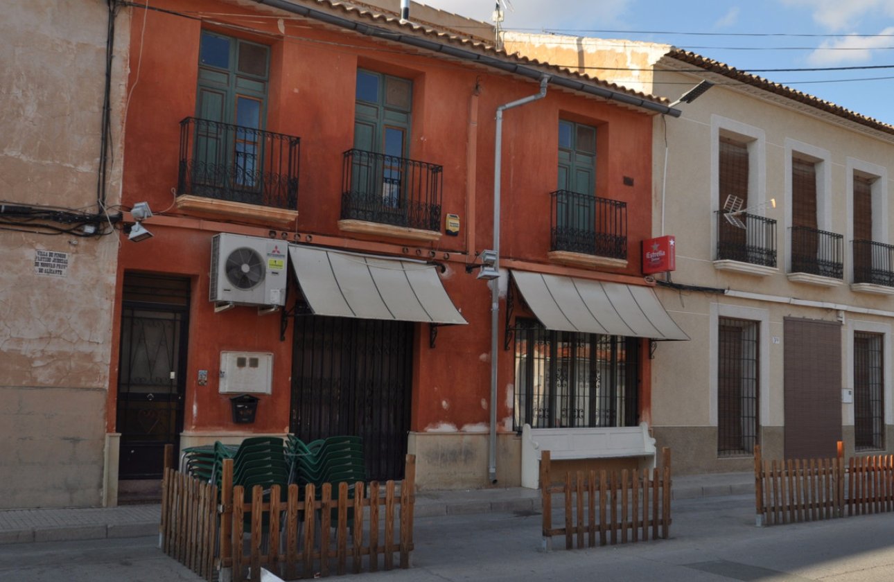 Resale - Commercial property -
Pinoso - Pinoso Centro