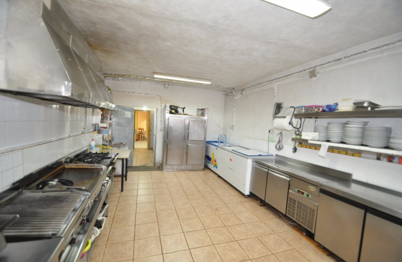 Resale - Commercial property -
Pinoso - Pinoso Centro