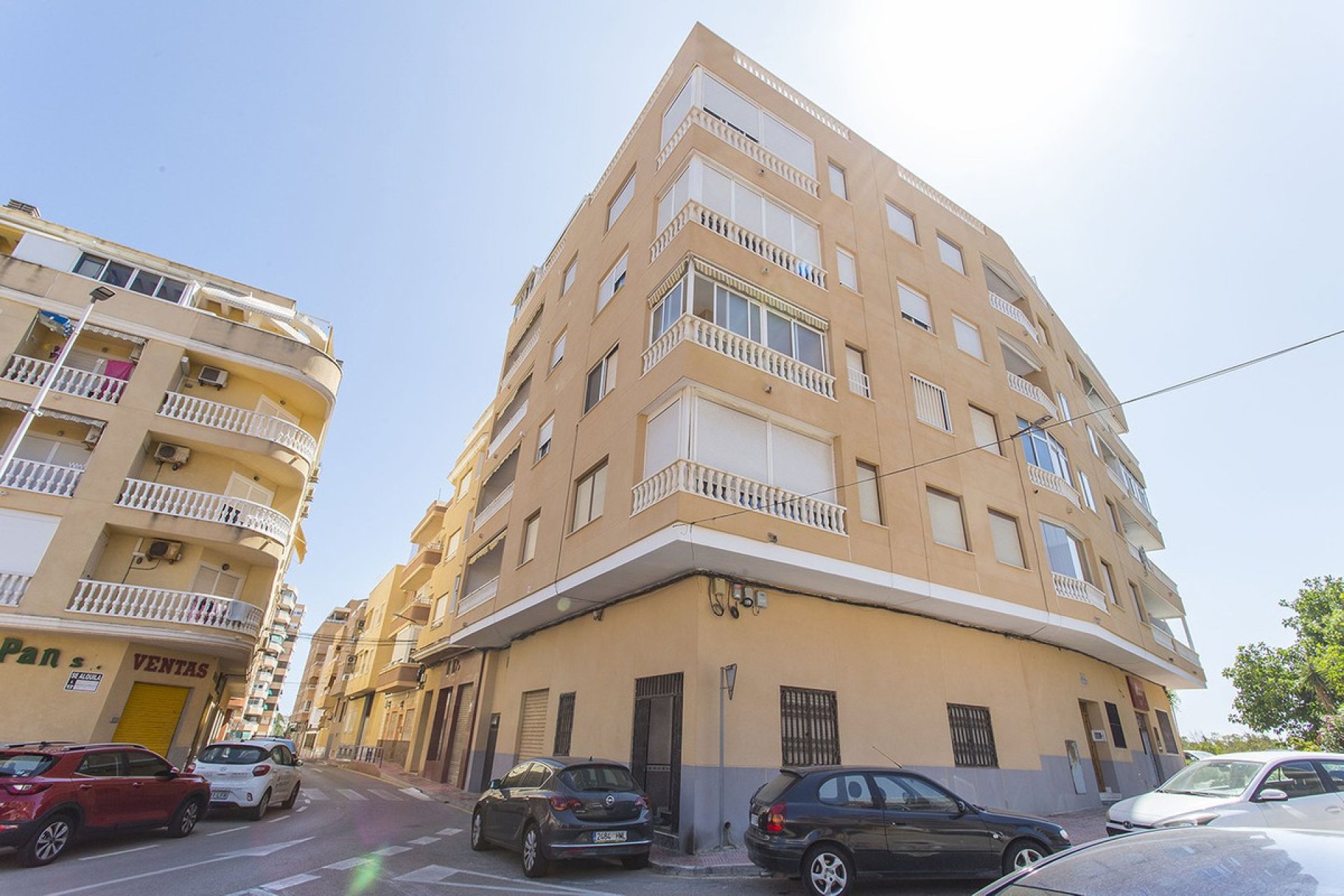 Resale - Commercial property -
Torrevieja - La Mata