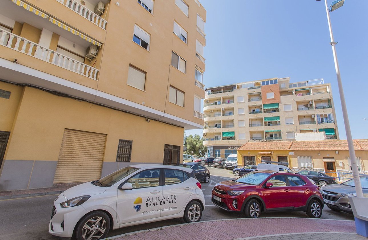 Resale - Commercial property -
Torrevieja - La Mata