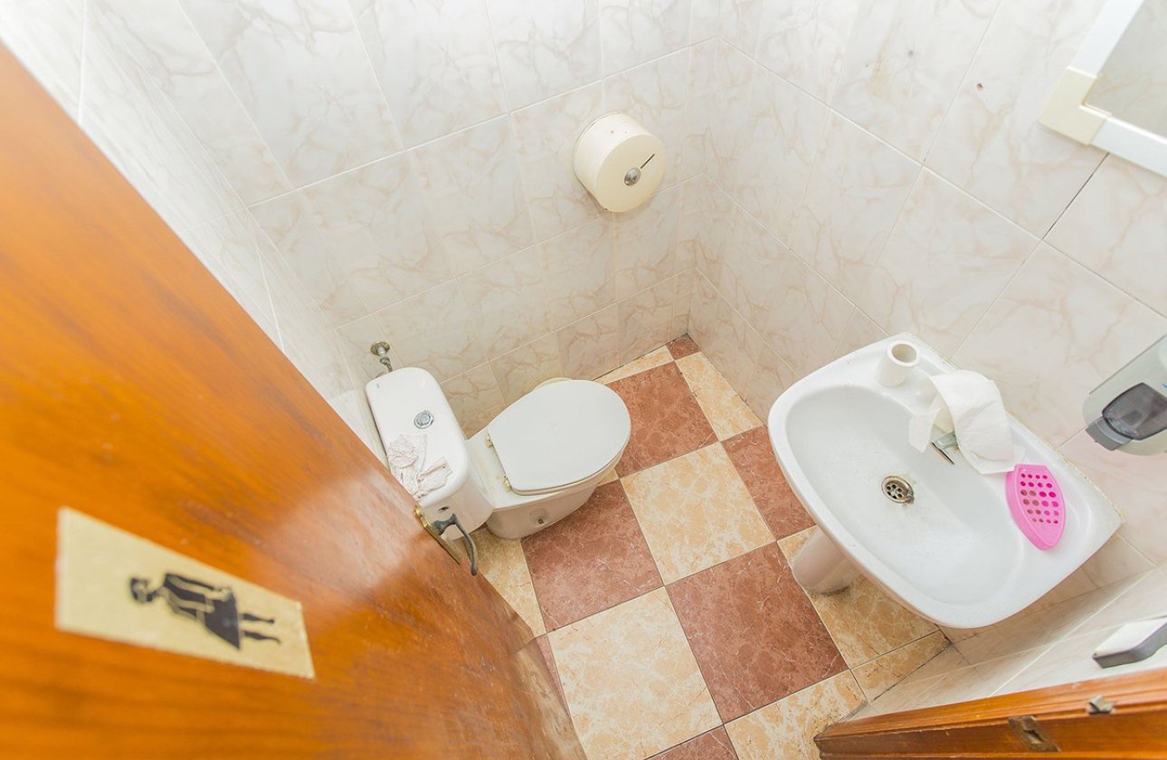 Resale - Commercial property -
Torrevieja - La Mata