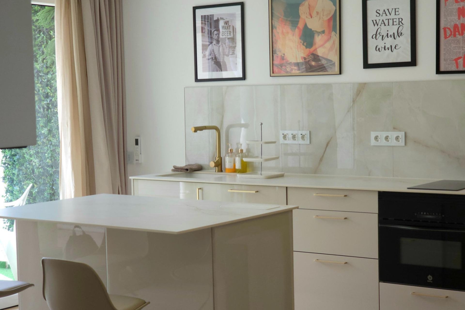 Resale - Commercial property -
Torrevieja - Torrevieja Centro