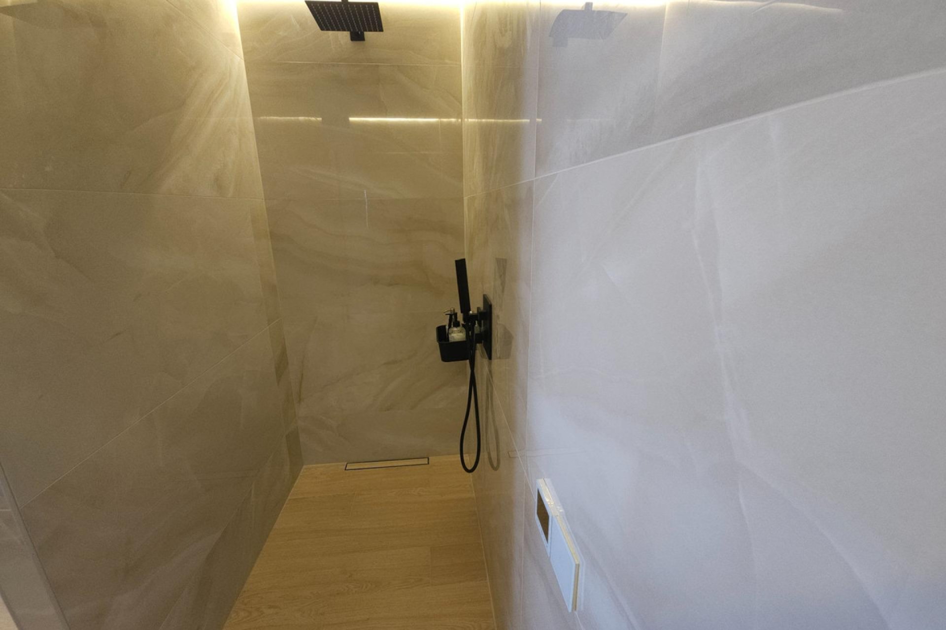 Resale - Commercial property -
Torrevieja - Torrevieja Centro