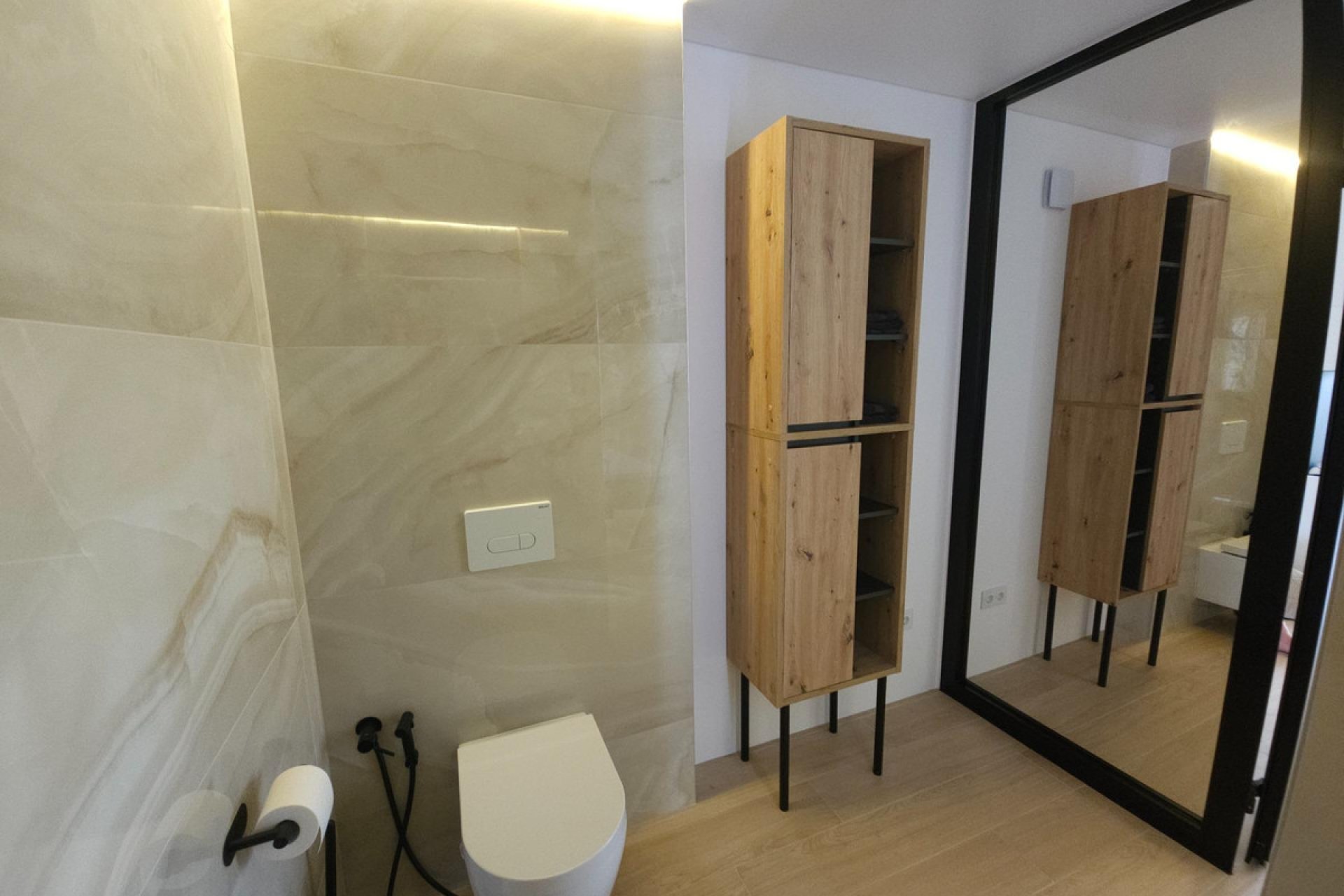 Resale - Commercial property -
Torrevieja - Torrevieja Centro