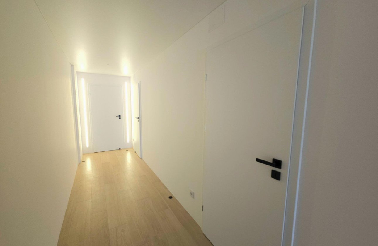 Resale - Commercial property -
Torrevieja - Torrevieja Centro