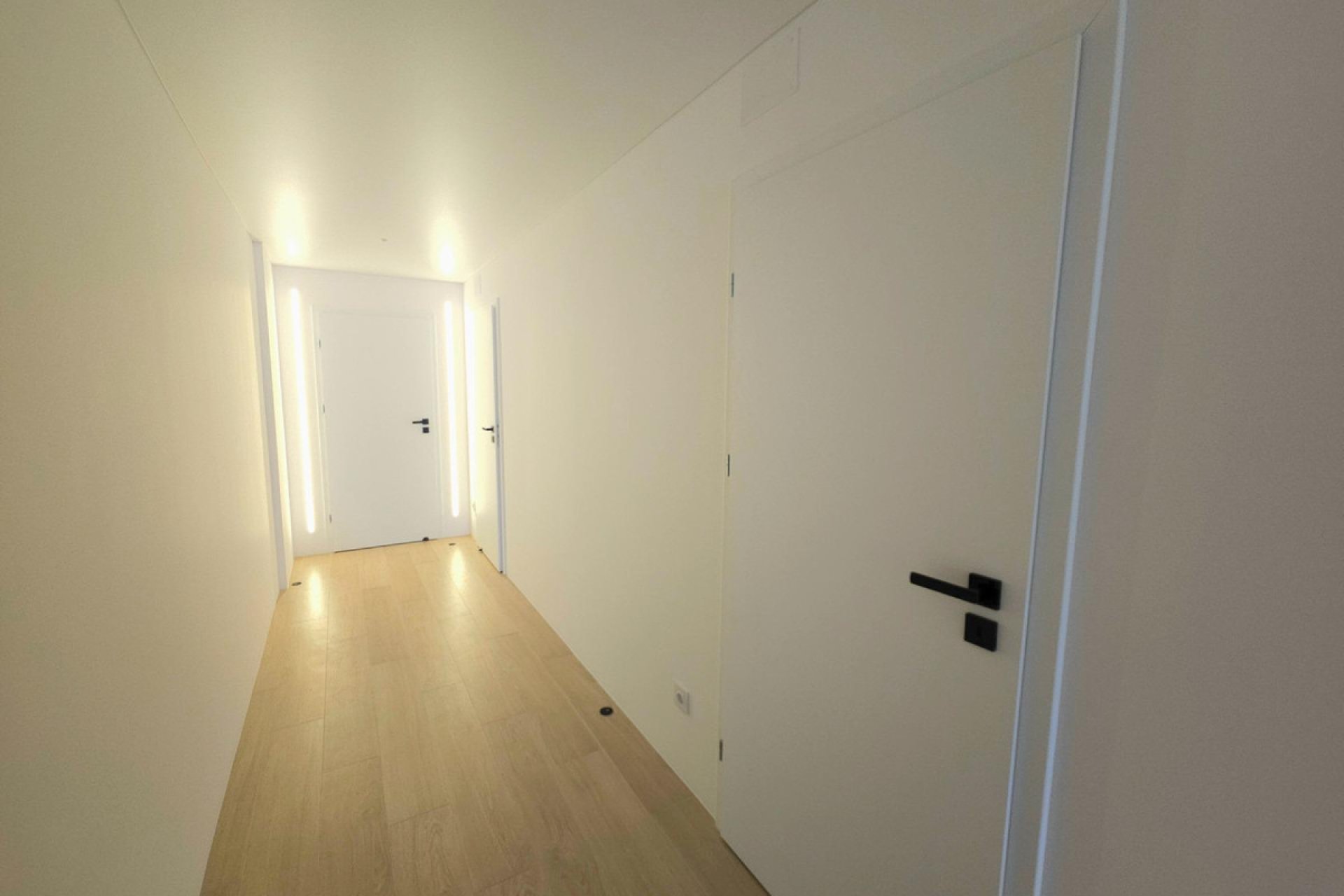 Resale - Commercial property -
Torrevieja - Torrevieja Centro