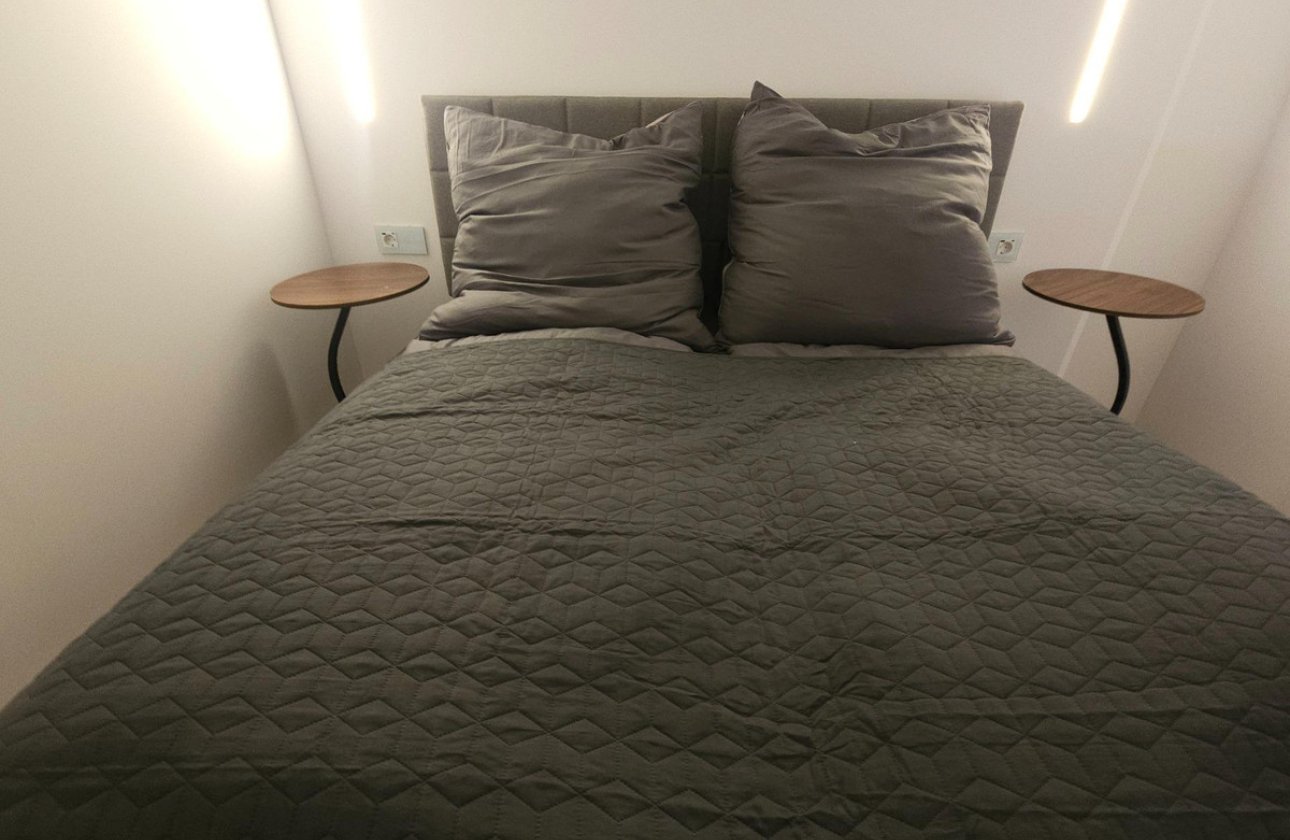 Resale - Commercial property -
Torrevieja - Torrevieja Centro