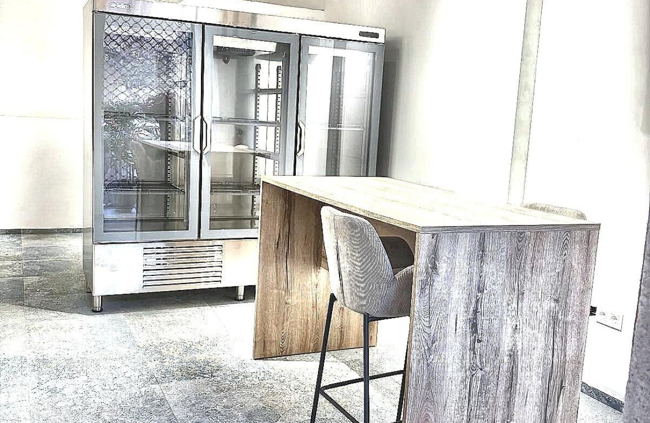 Resale - Commercial property -
Torrevieja - Torrevieja Centro