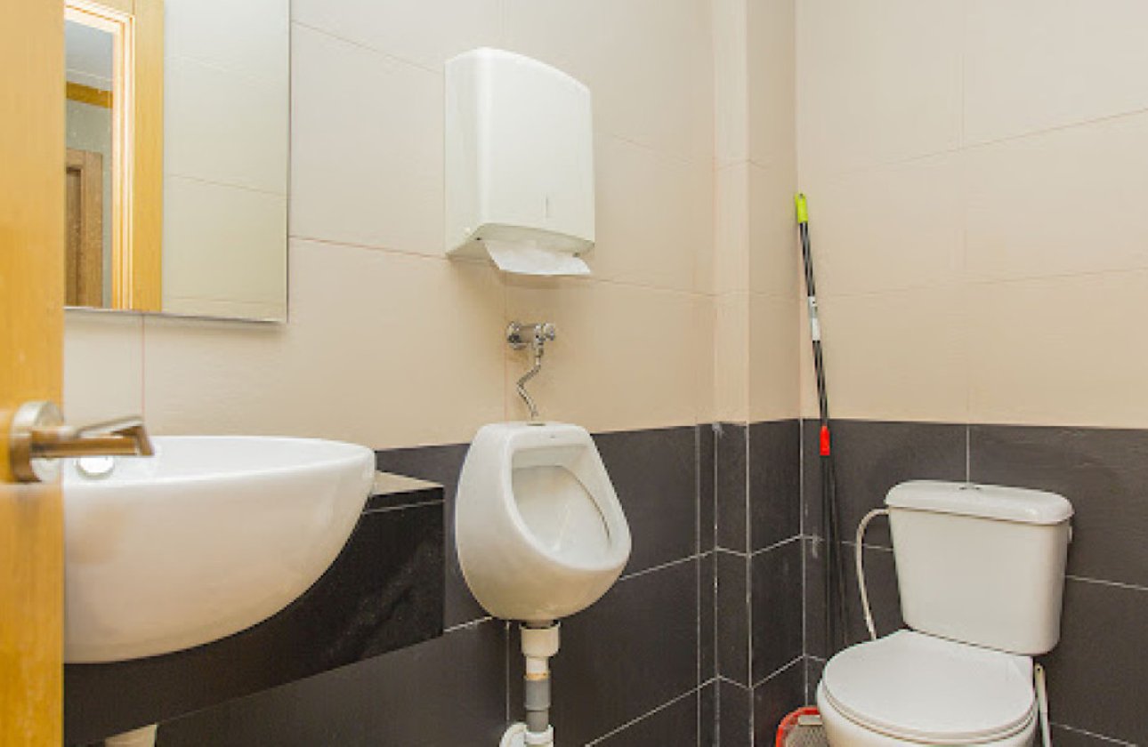 Resale - Commercial property -
Torrevieja - Torrevieja Centro