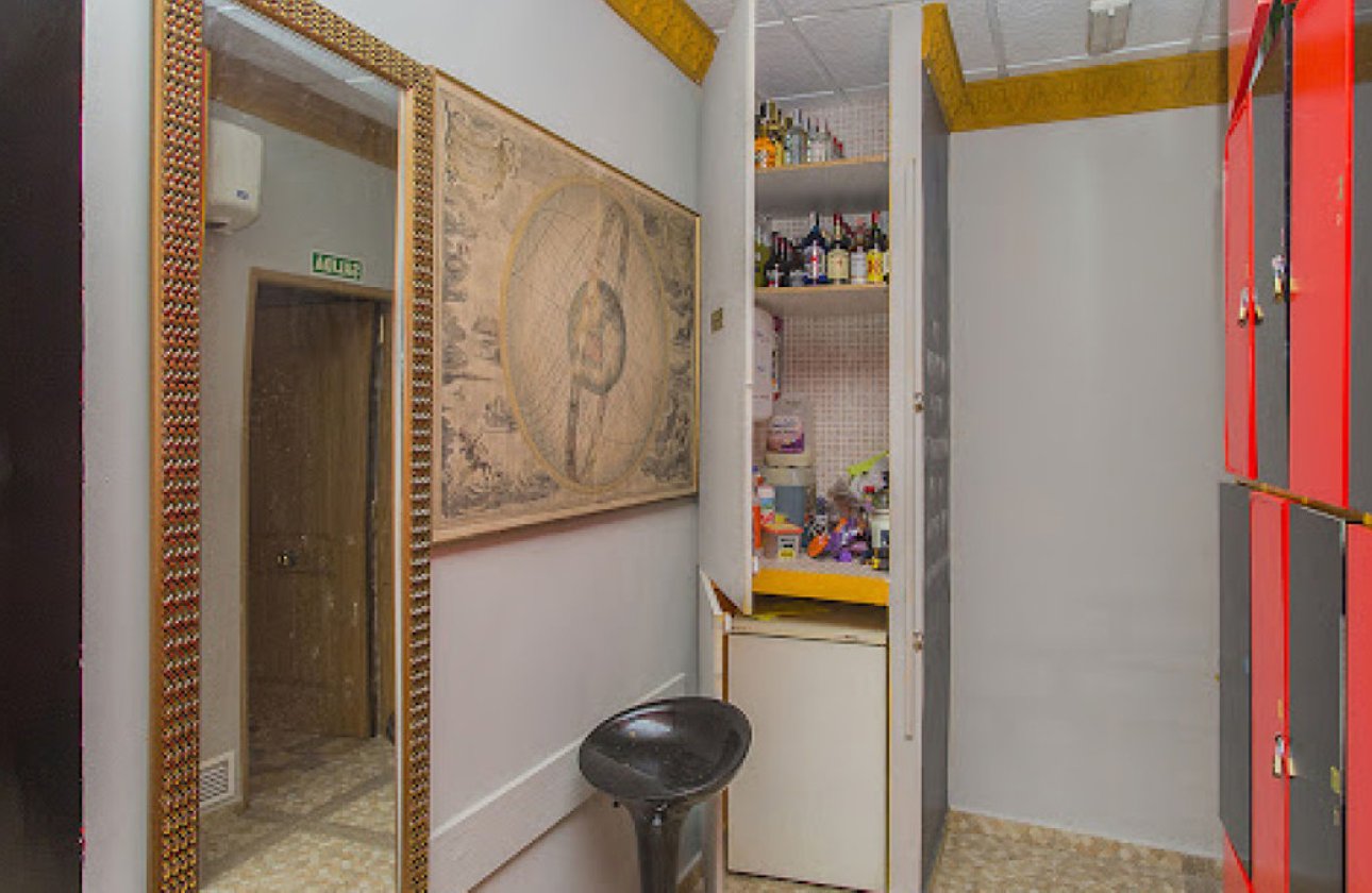 Resale - Commercial property -
Torrevieja - Torrevieja Centro