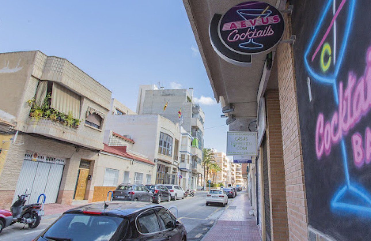 Resale - Commercial property -
Torrevieja - Torrevieja Centro