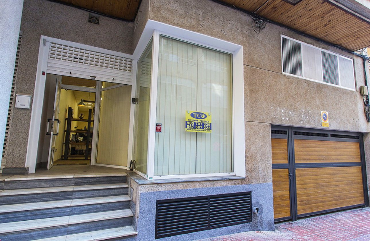 Resale - Commercial property -
Torrevieja - Torrevieja Centro