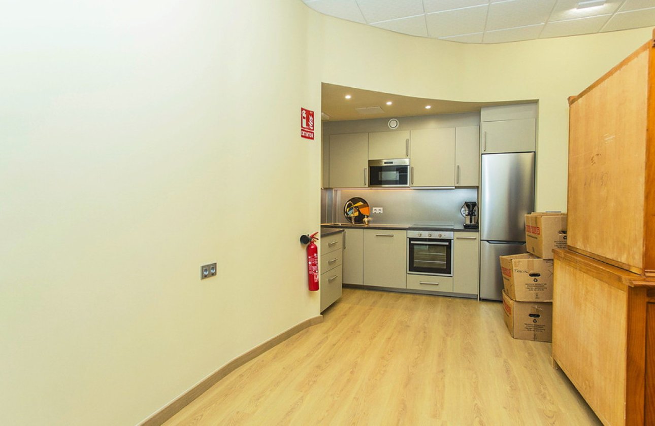 Resale - Commercial property -
Torrevieja - Torrevieja Centro