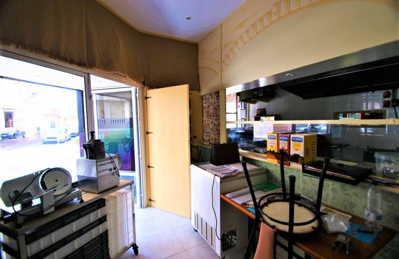 Resale - Commercial property -
Torrevieja - Torrevieja Centro