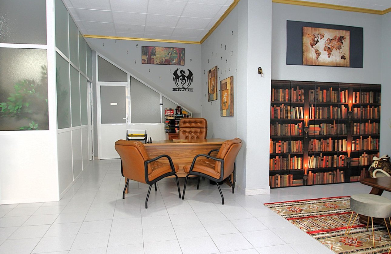 Resale - Commercial property -
Torrevieja - Torrevieja Centro