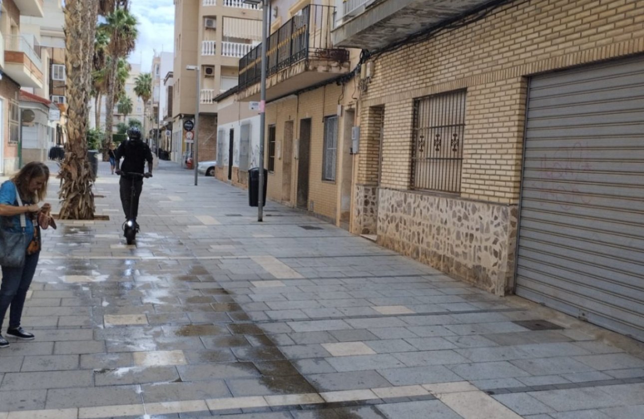 Resale - Commercial property -
Torrevieja - Torrevieja Centro