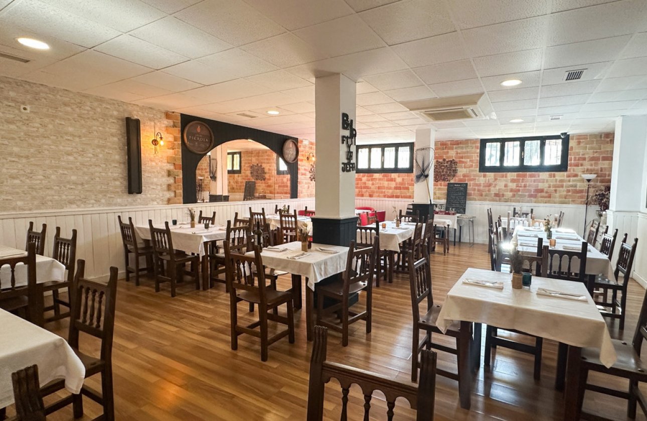 Resale - Commercial property -
Torrevieja - Torrevieja Centro