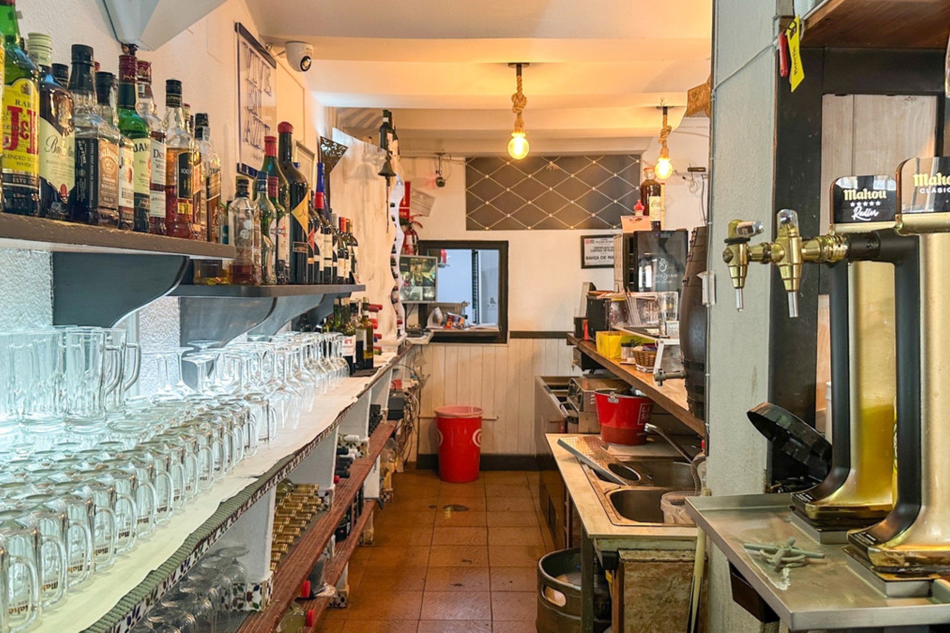 Resale - Commercial property -
Torrevieja - Torrevieja Centro