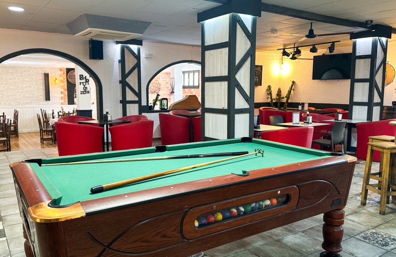 Resale - Commercial property -
Torrevieja - Torrevieja Centro