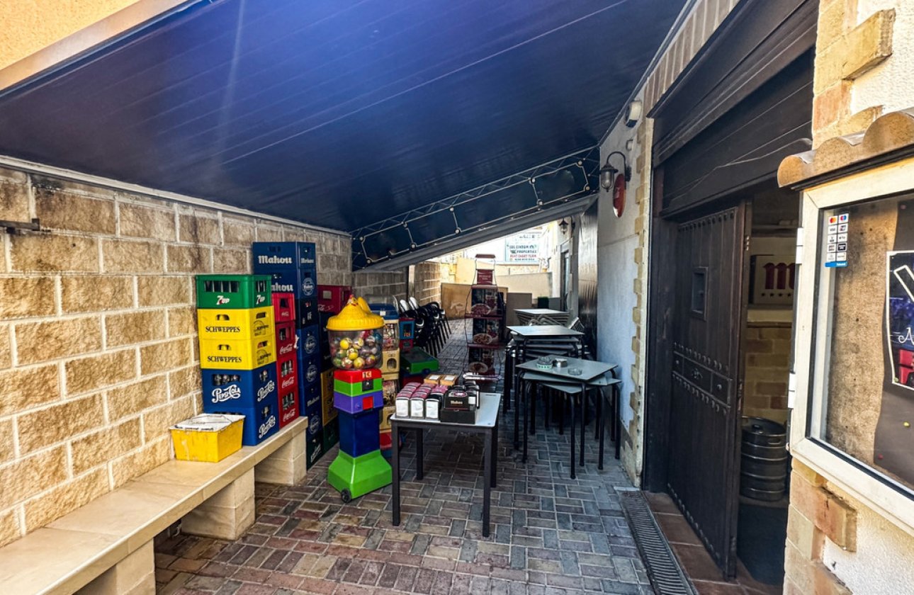 Resale - Commercial property -
Torrevieja - Torrevieja Centro